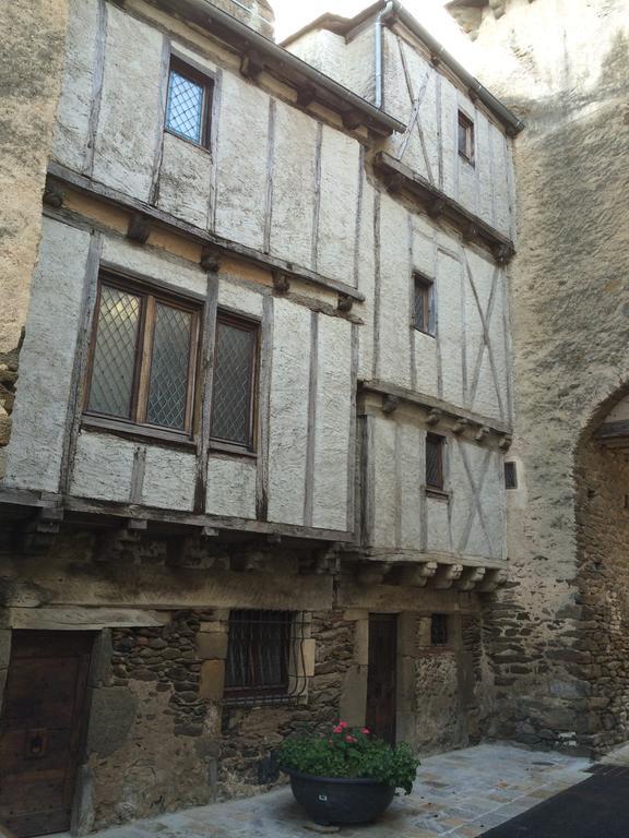 Portail Haut Bed & Breakfast Previnquieres Bagian luar foto