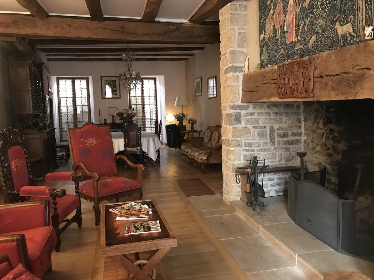 Portail Haut Bed & Breakfast Previnquieres Bagian luar foto